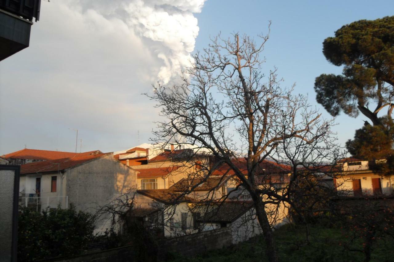 B&B Vicolo Del Chiostro Aci SantʼAntonio Dış mekan fotoğraf